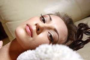 Dark-haired goddess showing her flawless body while posing on cam